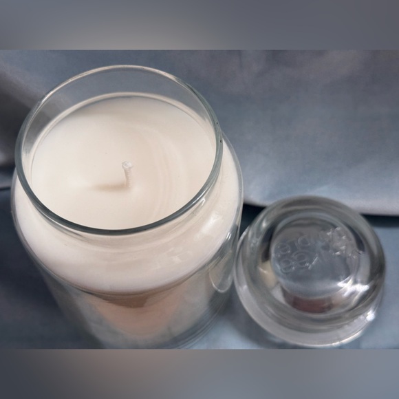 NEW 🥥 🏝️ Yankee Candle 22oz Coconut Beach Original Large Jar Single Wick Candle - Picture 4 of 6